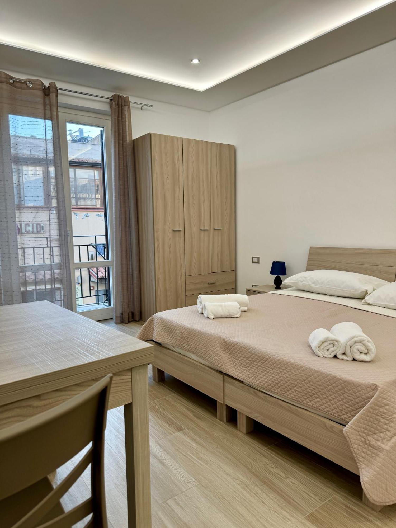 Terrasini Center Apartments Екстер'єр фото